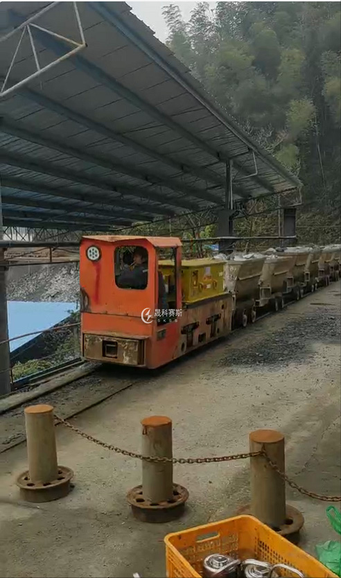 礦用電機車鋰電池使用的磷酸鐵鋰電池與鉛酸蓄電池混合系統(tǒng)研究