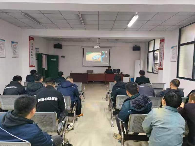 我司周總給湖南黃金大萬礦業(yè)培訓(xùn)